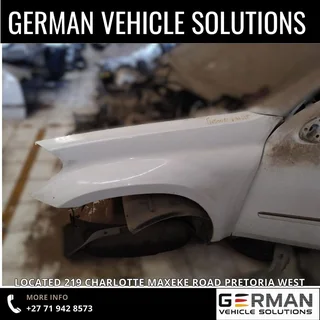 Mercedes Benz GL320 cdi fender for sale