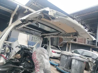 Mercedes-Benz ML350 W166 Roof Section for Sale – Replacement Shell Cuts