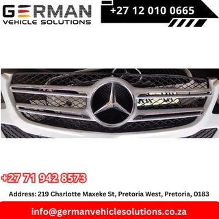 Mercedes Benz c180 w205 main grill &amp; badge – second hand