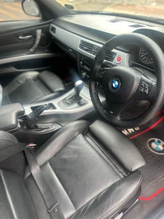 BMW 320i e 90 sport R70000  and negotiable