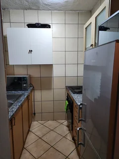 Student accomodation-3 Students sharing (NOT NSFAS ACCREDITED)