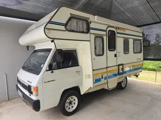 Mitsubishi L300 Camper 1990 (price is not negotiable)