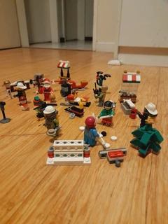 Lego collection not 100% complete R850