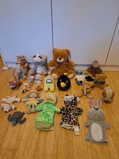 Stuffed fluffy animal toys and keychains
