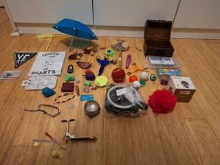 Lots of children&#39;s toys bulk