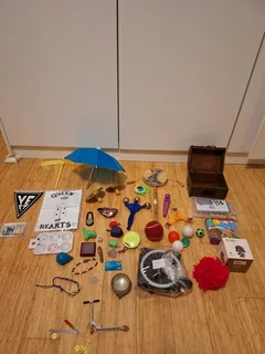 Lots of children&#39;s toys bulk