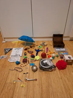 Lots of children&#39;s toys bulk