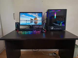 Selling evetech gaming pc core i5 10400F, GTX1660 Ti, 16GB memory, 512GB NVME SSD, gaming keyboard