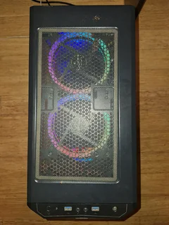 Selling evetech gaming pc core i5 10400F, GTX1660 Ti, 16GB memory, 512GB NVME SSD, gaming keyboard