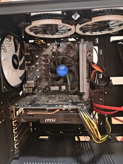 Selling evetech gaming pc core i5 10400F, GTX1660 Ti, 16GB memory, 512GB NVME SSD, gaming keyboard