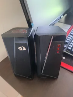 Selling evetech gaming pc core i5 10400F, GTX1660 Ti, 16GB memory, 512GB NVME SSD, gaming keyboard