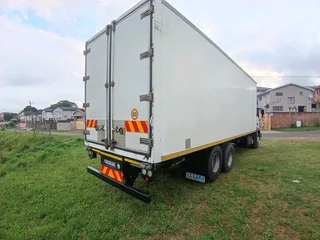 SERCO TRUCK FRIDGE BODY