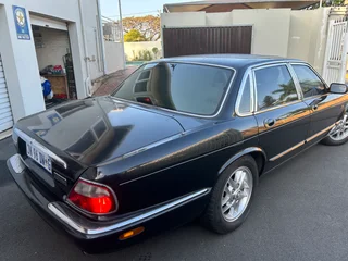 2000 Jaguar XJ6 sovereign