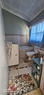 9Flat - Ad posted by Christabel Eshun