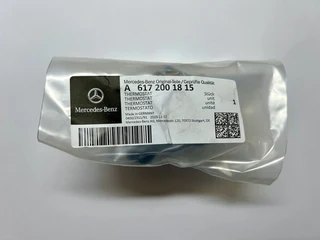 OM617 Mercedes-Benz 300D thermostat