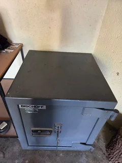 Heavy duty Safe FOR SALE