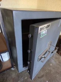 Heavy duty Safe FOR SALE