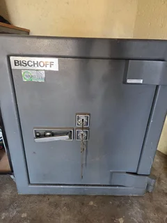 Heavy duty Safe FOR SALE