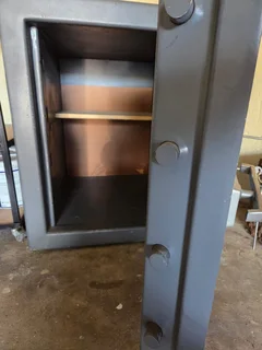 Heavy duty Safe FOR SALE