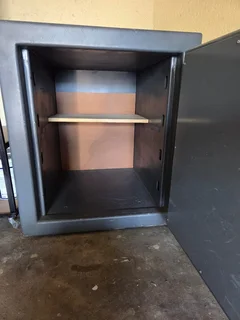 Heavy duty Safe FOR SALE