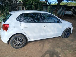 2012 Volkswagen Polo Hatchback