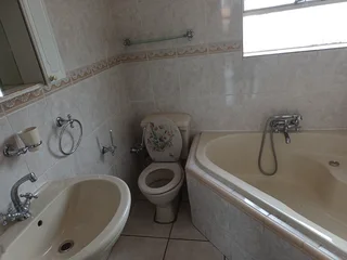 Rent - Ad posted by Riana