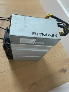Bitmain Antminer Z15 – 430 kSol/s – Excellent Working Condition – With PSU