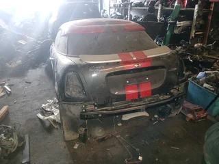 Mini Cooper R58 body parts and suspension