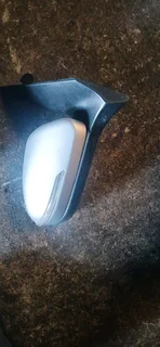 i20 grand  2019 mirror with indicator, headlight and bonnet