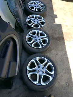 Hyundai i20 magrims with tyres