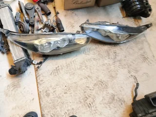 Ford fiesta headlights