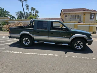 For Sale: 2001 Isuzu KB 280 DT 4x4 Double Cab — R110 000 (Durban)
