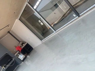 Decorative screed flooring