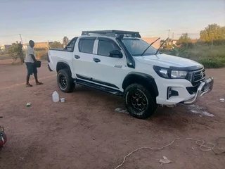 Toyota hilux gd6 double cab 4x4 manual 250000km clock paper work in order