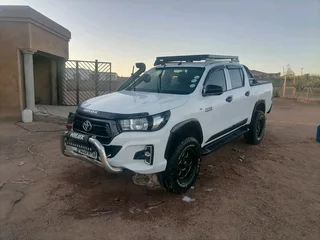 Toyota hilux gd6 double cab 4x4 manual 250000km clock paper work in order