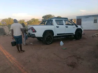 Toyota hilux gd6 double cab 4x4 manual 250000km clock paper work in order