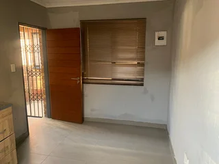 Room to rent in Diepkloof Zone3