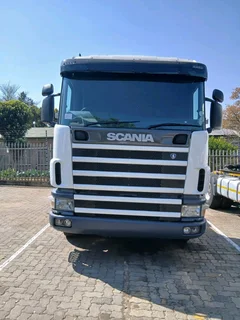 R245,000 - Low Km Mega-horse Scania R480 -