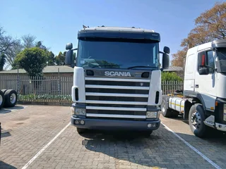 R245,000 - LOW KM MEGA-HORSE SCANIA R480 -