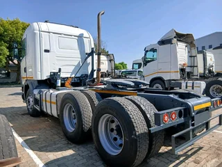 R245,000 - LOW KM MEGA-HORSE SCANIA R480 -