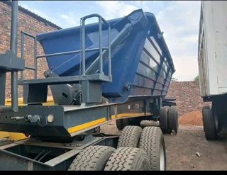 2017 LEADER Side-Tipper Links Trailer – R495,000 Excl. VAT