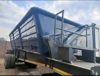 2017 LEADER Side-Tipper Links Trailer – R495,000 Excl. VAT