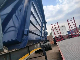 2017 LEADER Side-Tipper Links Trailer – R495,000 Excl. VAT