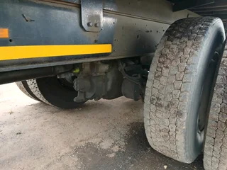 ISUZU FVZ1400 Closed Body Truck - 2015