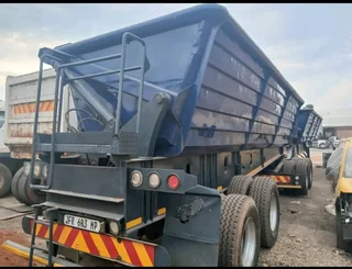 2017 Leader Side-tipper Links Trailer - Hook &amp; Go!