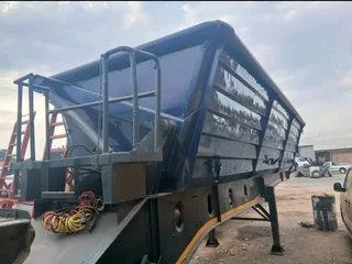 2017 LEADER Side-Tipper Links Trailer - Hook &amp; Go!