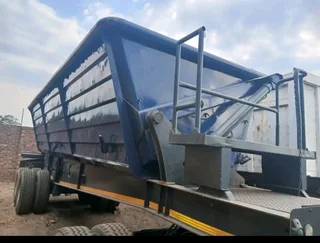 2017 LEADER Side-Tipper Links Trailer - Hook &amp; Go!