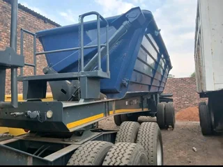 2017 LEADER Side-Tipper Links Trailer - Hook &amp; Go!