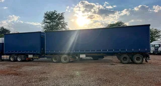 Motor Trail Superlink Tautliner Trailer 2010