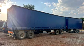 Motor Trail Superlink Tautliner Trailer 2010